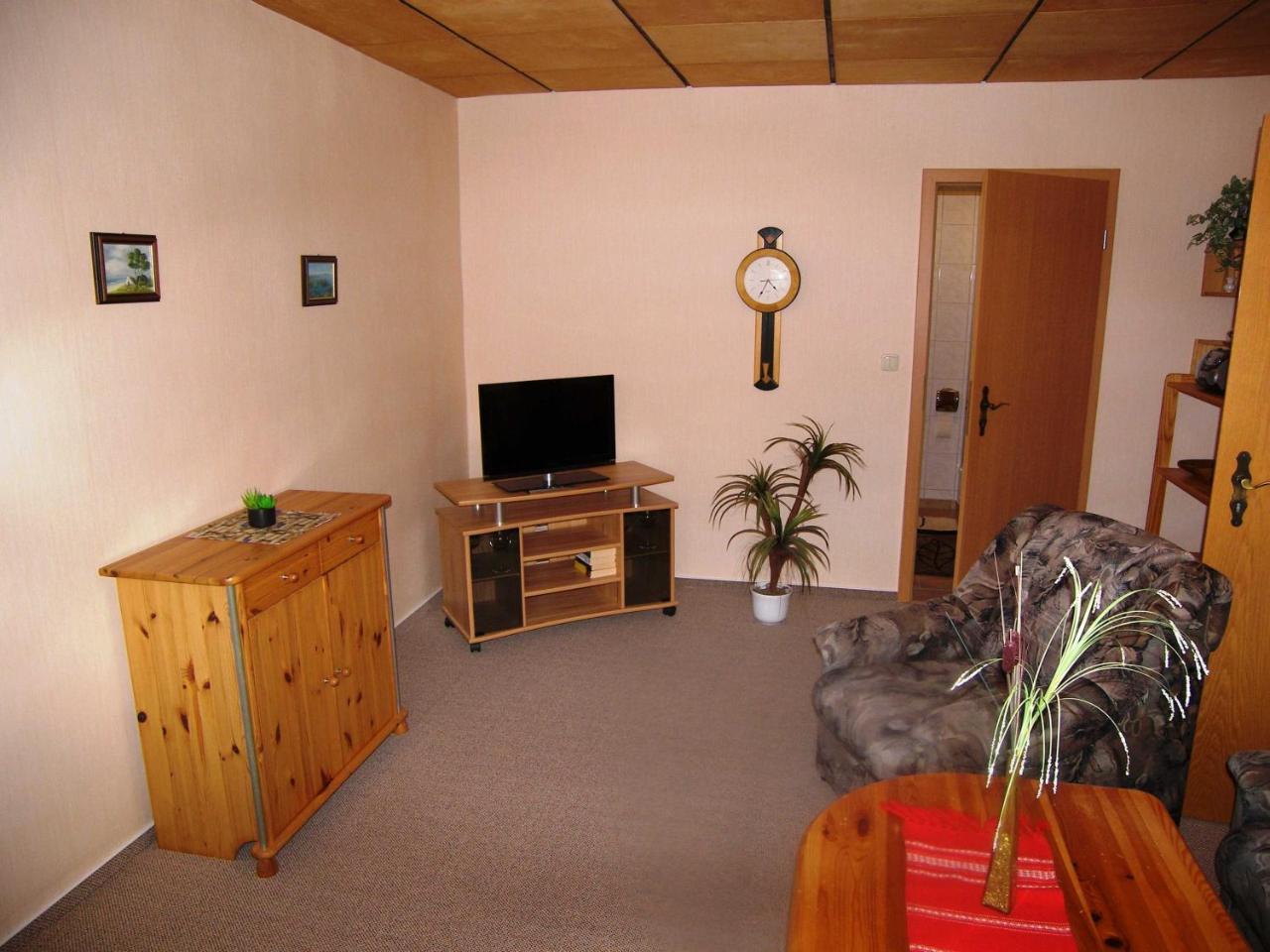 Ferienwohnung Im Haus Lutow Bagian luar foto
